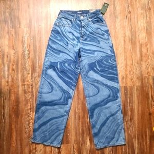 NWT Wide-Leg Creamy Jeans